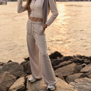 Vuori Halo Essential Wideleg Pants